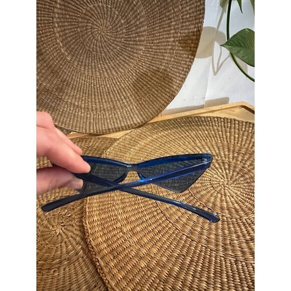 Futuristic Blue Triangle Sunglasses with Silver Accent – Cyberpunk Y2K Style - Picture 7 of 7